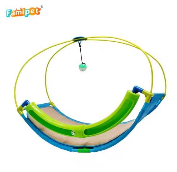 Famipet Wholesale Unique Design Pet Cat Toy with Track Bell Balls